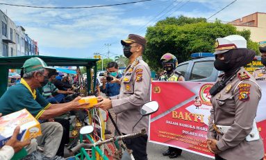 Polres Dumai Bagikan Ribuan Makanan Gratis Dalam Rangka HUT Bhayangkara Ke-75